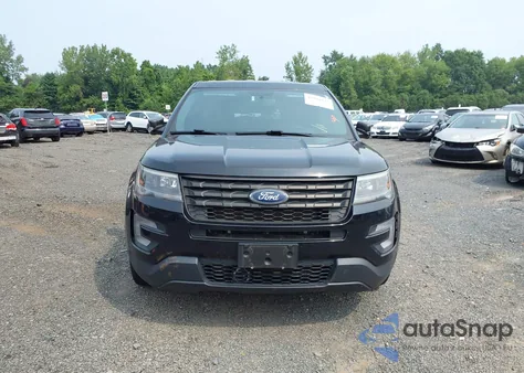 2017 Ford Police Interceptor z USA, uszkodzony, nr VIN 1FM5K8AR6HGD44460